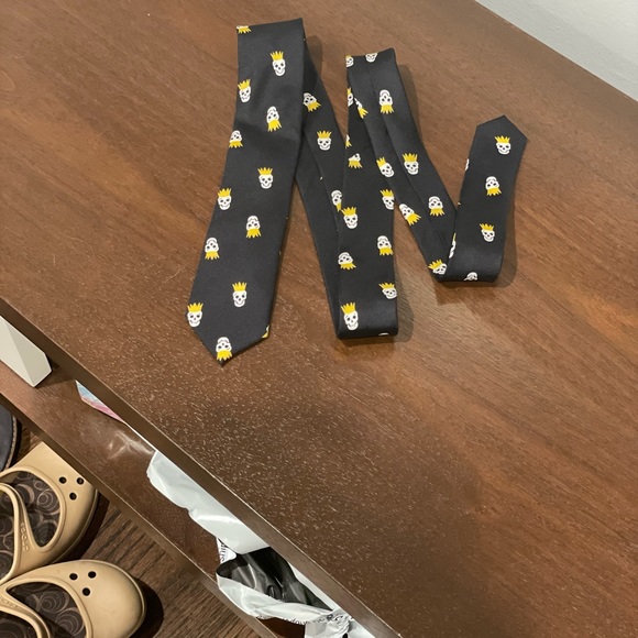 NEW Crewcuts Silk crown skull  Boy’s Tie - Picture 6 of 8